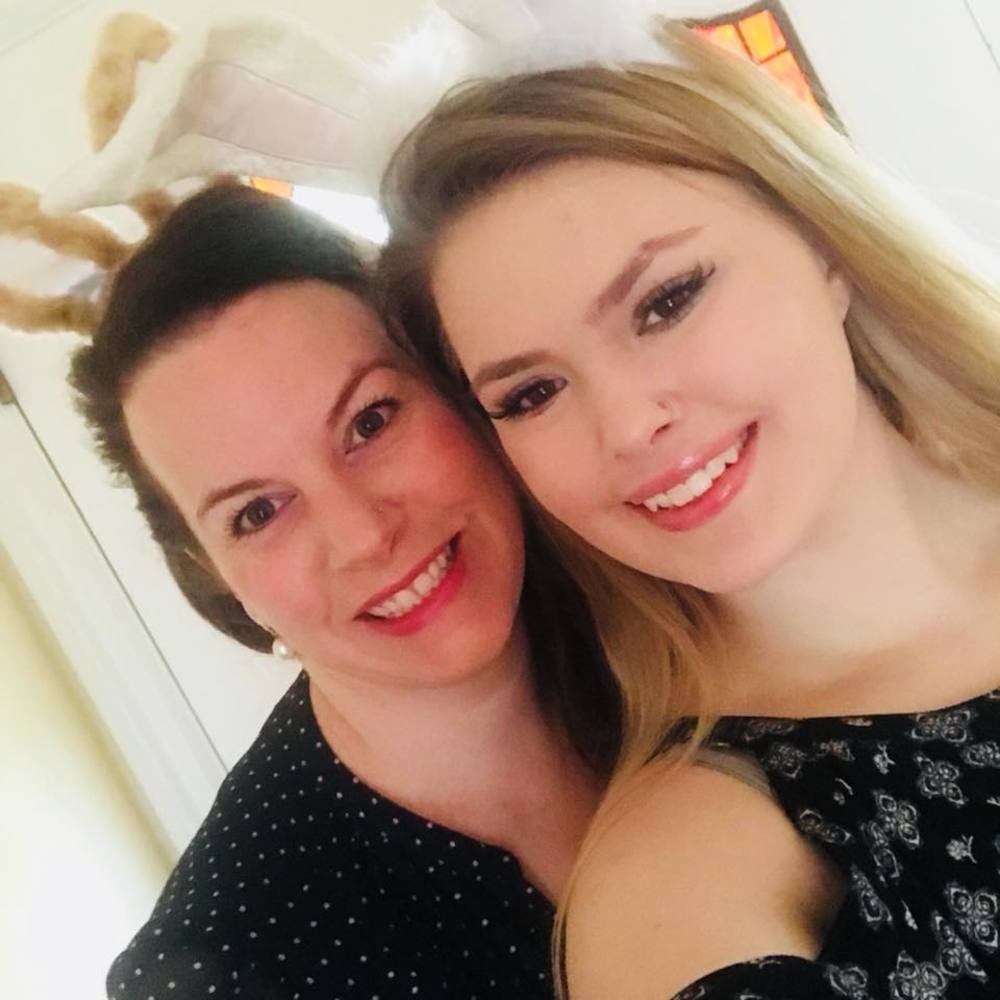 Meet your Posher, Amelia